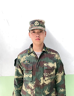 劉壯 教官 代號：黑鷹